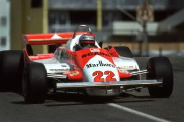 1981. Mario Andretti a los mandos del Alfa Romeo 179C 02/Alfa 1260 durante el GP de Estados Unidos.