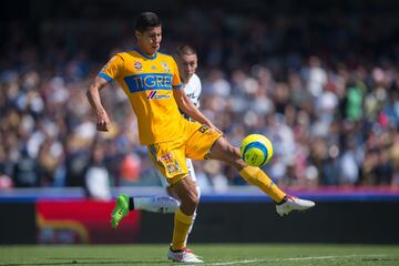 Ayala fue requerido para la Copa del Mundo, donde demostró el gran nivel con el que compite semana a semana con Tigres. Recibió el balón de oro como mejor defensa de la Liga MX.