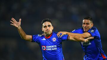 during the Quarterfinals first leg match between Pumas UNAM and Cruz Azul as part of the Torneo Clausura 2024 Liga BBVA MX at Olimpico Universitario Stadium on May 09, 2024 in Mexico City, Mexico.