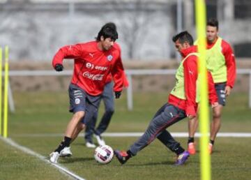 Jaime Valdés sufrió una contractura en la Selección que lo dejó fuera del partido de Colo Colo ante Cobresal.