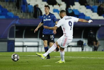 Benzema abri¨® el marcador marcando el 1-0.