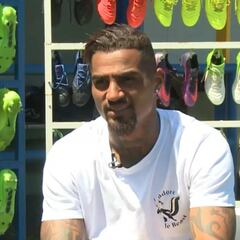 Boateng habla de la música de Jesé: ojo al 'palito' que le mete