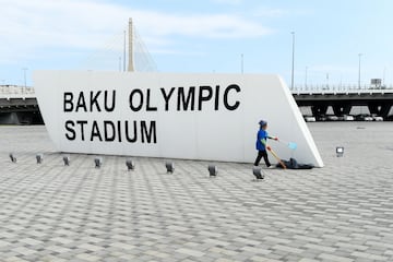 La capital de Azerbaiyán acogerá la final de la Europa League entre el Chelsea y el Arsenal Y ya está preparándose para el partido que se disputará mañana en el Estadio Olímpico de Bakú.