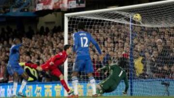 OTRO GOL. Luis Suárez consiguió el empate del Liverpool.