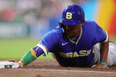 Osvaldo Carvalho: “Trabajo 12 horas en la construcción y dos entreno béisbol”