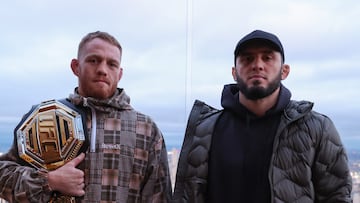 Jack Della Maddalena e Islam Makhachev en el careo en Nueva York.