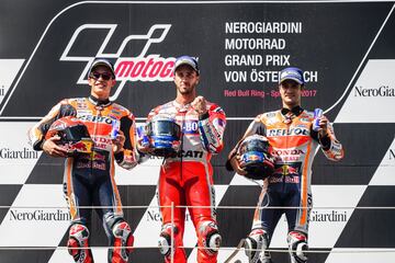 Marc Márquez, Andrea Dovizioso y Dani Pedrosa en el pódium. 