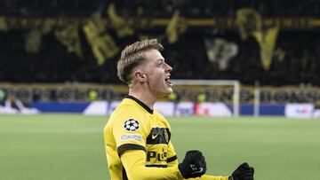 Bern (Switzerland Schweiz Suisse), 28/11/2023.- YB's Lewin Blum celebrates his score to 2-0 during the UEFA Champions League group G soccer match between Switzerland's BSC Young Boys and Serbia's FK Red Star Belgrade, in Bern, Switzerland, 28 November 2023. (Liga de Campeones, Suiza, Belgrado) EFE/EPA/PETER SCHNEIDER
