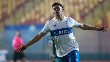 Futbol, Universidad Catolica vs Santiago Wanderers.
Cuartos de final, Copa Chile 2023.
El jugador de Universidad Catolica Alexander Aravena, centro, celebra su gol contra Santiago Wanderers durante el partido de Copa Chile disputado en el estadio Santa Laura en Santiago, Chile.
02/07/2023
Jonnathan Oyarzun/Photosport
Football, Universidad Catolica vs Santiago Wanderers.
Quarter finals, 2023 Copa Chile.
Universidad Catolica's player Alexander Aravena, center, celebrates his goal against Santiago Wanderers during the Copa Chile match at the Santa Laura stadium in Santiago, Chile.
02/07/2023
Jonnathan Oyarzun/Photosport