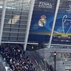 El Olímpico de Kiev se empieza a preparar para la final de la Champions