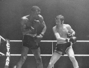 Pedro Carrasco contra Joe Tetteh.