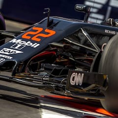 Button, Alonso y la alcantarilla: piden cúpulas y que no se repita