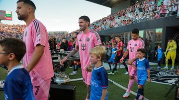 Atención al gesto de Rodrigo De Paul con Thiago Messi