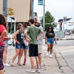 The US surpasses 2.5 million coronavirus cases