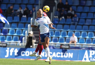 El delantero vio puerta para liderar la victoria de su equipo ante el Huesca. Su tempranero tanto permitió a los tinerfeños disfrutar de un inicio plácido ante un equipo complicado.