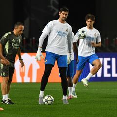 Courtois, capitán