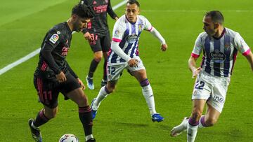 Valladolid. 20/02/2021. PHOTOGENIC/Pablo Requejo. Fútbol, Estadio José Zorrilla, partido de La Liga Santander temporada 2020/2021 entre el Real Valladolid y el Real Madrid.
ASENSIO ANTE NACHO