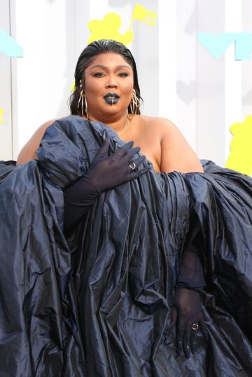 Lizzo en la alfombra roja de los MTV Video Music Awards 2022.