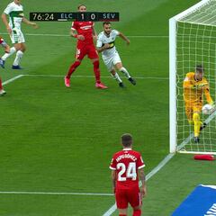 El 'gol fantasma' de Carrillo en el Elche-Sevilla que validó el VAR
