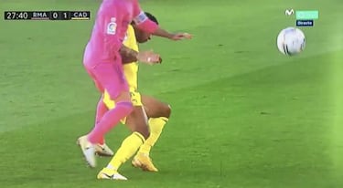 Iturralde: "Lo de Ramos es roja, el balón está a cinco metros"