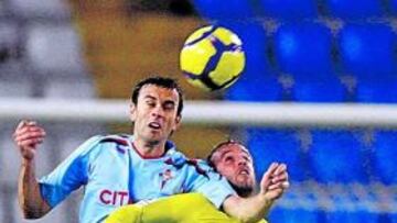 <b>PUDIERON CON LA ZAGA CÉLTICA. </b>El filial superó a Catalá (en la foto) y Jordi, centrales vigueses.