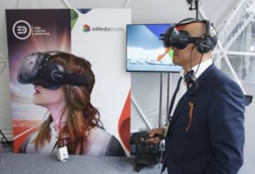 El público asistente disfrutó de la experiencia de la realidad virtual. 