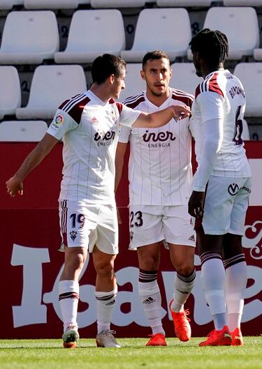 Álvaro Rodríguez culminó la goleada del Albacete contra el Ibiza, con el cuarto gol de los manchegos. El lateral envió a la red un pase raso desde la otra banda, cruzándola, para hacer imposible cualquier intento de parada de Fuzato.