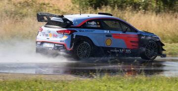 As se subió junto a Thierry Neuville en el Hyundai i20 WRC.