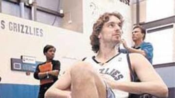 <b>GRIZZLY SIN BARBA. </b>Pau Gasol apareció de esta guisa en la presentación de los Grizzlies: sin barba.