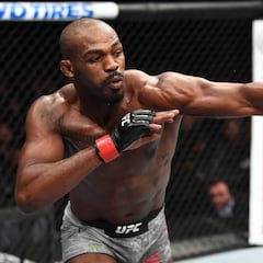 Jones acaba con Gustafsson y Nunes ya es 'supercampeona'
