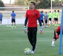 Memo Ochoa se entrenó en Málaga tras sus vacaciones