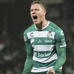 Julio Furch renueva contrato con Santos hasta el 2022