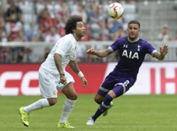 Marcelo y Kyle Walker.