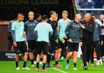 Dávinson y Ajax preparan la final de la Europa League