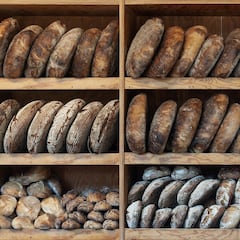 El motivo por el que los supermercados ponen el pan al final del pasillo