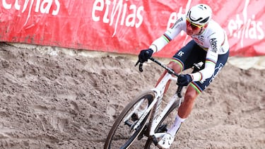 ¿Alguien puede con Van der Poel?