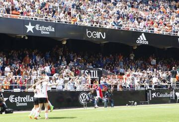 Mestalla acogió el derbi entre Valencia y Levante femenino.