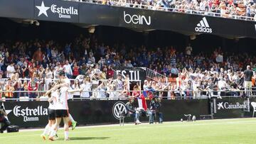 Mestalla acogió el derbi entre Valencia y Levante femenino.