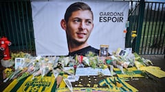 Messi and Maradona join campaign for Sala search