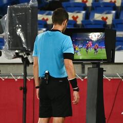 Una campaña salvaje contra los árbitros