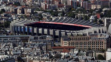 (FILES) This file aerial taken on April 23, 2020 shows the Parc des Princes stadium in Paris. - France&#039;s stadiums and racetracks will reopen on July 11, 2020 subject to a limit of 5,000 people, the government announced late June 19, 2020. (Photo by T