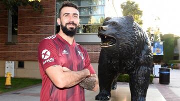 Pratto: "La Selección necesita un entrenador como Gallardo"