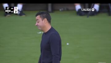 El gesto de Xavi en el 1-2 de Bellingham que define bien el sufrimiento culé con el Madrid
