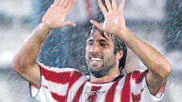 <b>SE DILUYE. </b>El fichaje de Pavone cada vez está más complicado.