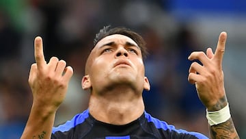 Inter Milan's Argentinian forward Lautaro Martinez gestures reacts during the Italian Serie A football match between Inter Milan and Torino at San Siro stadium in Milan on September 10, 2022. (Photo by Isabella BONOTTO / AFP)