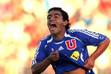 Esteban Valencia jugó en la Universidad de Chile durante diez temporadas.