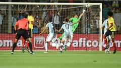 Ospina: "Es un golpe duro pero nunca bajamos la cabeza"