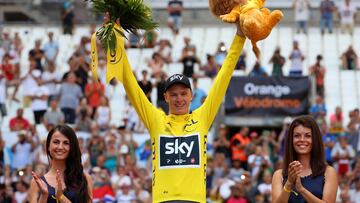 MARSEILLE, FRANCE - JULY 22: Chris Froome of Great Britain and Team Sky celebrates in the yellow jersey following stage twenty of Le Tour de France 2017 on July 22, 2017 in Marseille, France. (Photo by Chris Graythen/Getty Images)