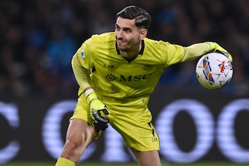 Julio 2019 | Traspaso del Udinese al Nápoles. 