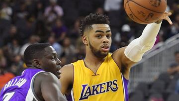 LAS VEGAS, NV - OCTOBER 13: D&#039;Angelo Russell #1 of the Los Angeles Lakers passes against Darren Collison #7 of the Sacramento Kings during their preseason game at T-Mobile Arena on October 13, 2016 in Las Vegas, Nevada. Sacramento won 116-104. NOTE TO USER: User expressly acknowledges and agrees that, by downloading and or using this photograph, User is consenting to the terms and conditions of the Getty Images License Agreement.   Ethan Miller/Getty Images/AFP
 == FOR NEWSPAPERS, INTERNET, TELCOS &amp; TELEVISION USE ONLY ==
